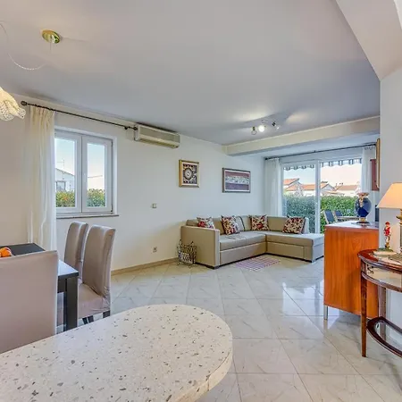 Apartment Perla With Terrace Porec