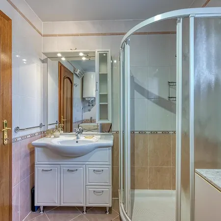 Apartment Perla With Terrace